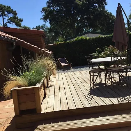 Holiday home Maison Charmante Pres Des Plages De Avec Jardin *